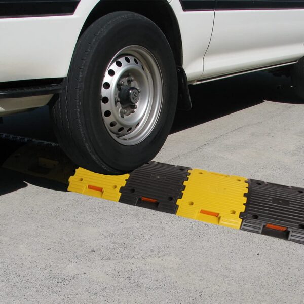 Plastic Speed Bump/ Speed Breaker  250x365x50mm (4 PC) With Nail - Image 8